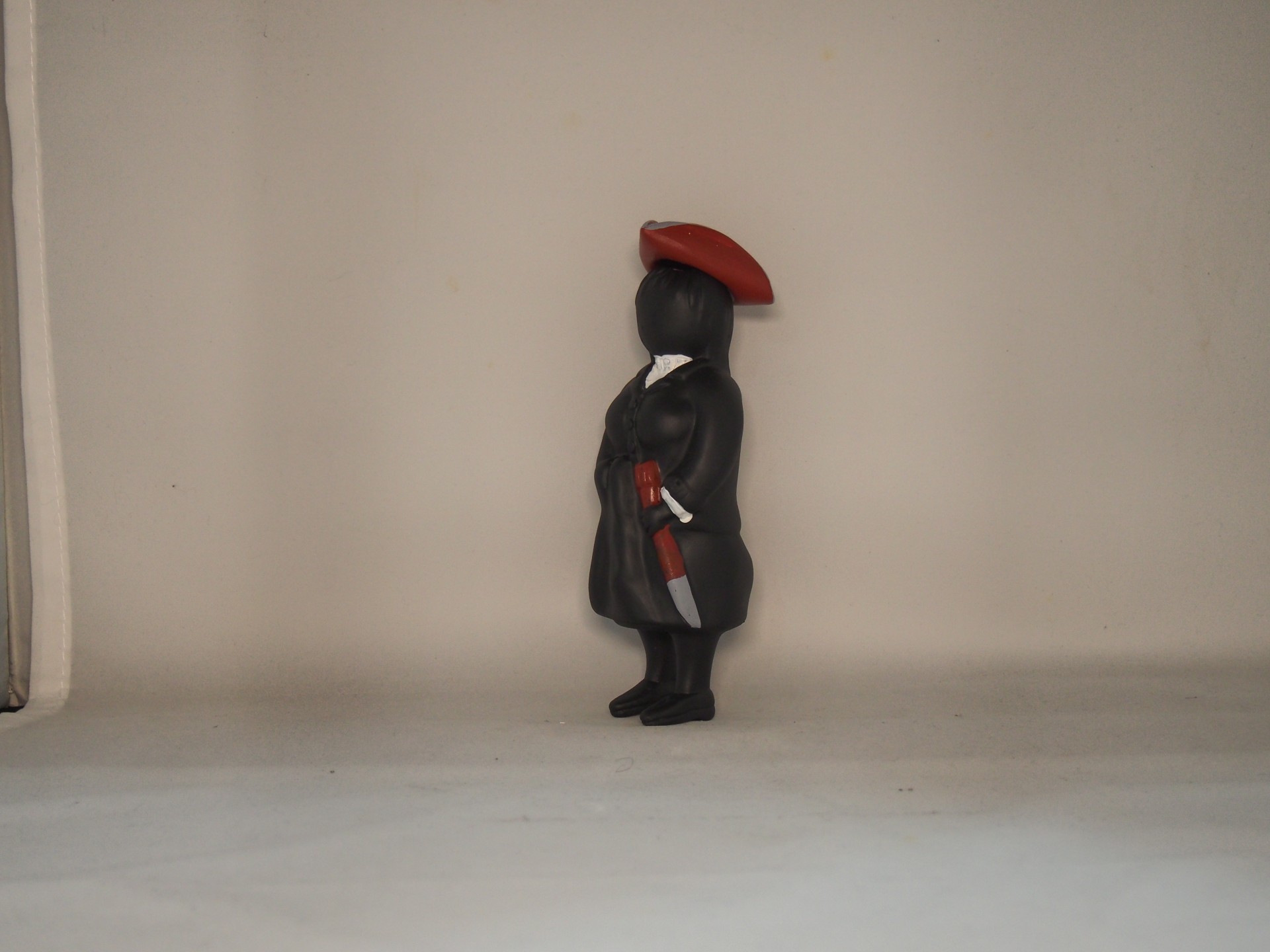 A Universitária UM 20 cm faiança pintado