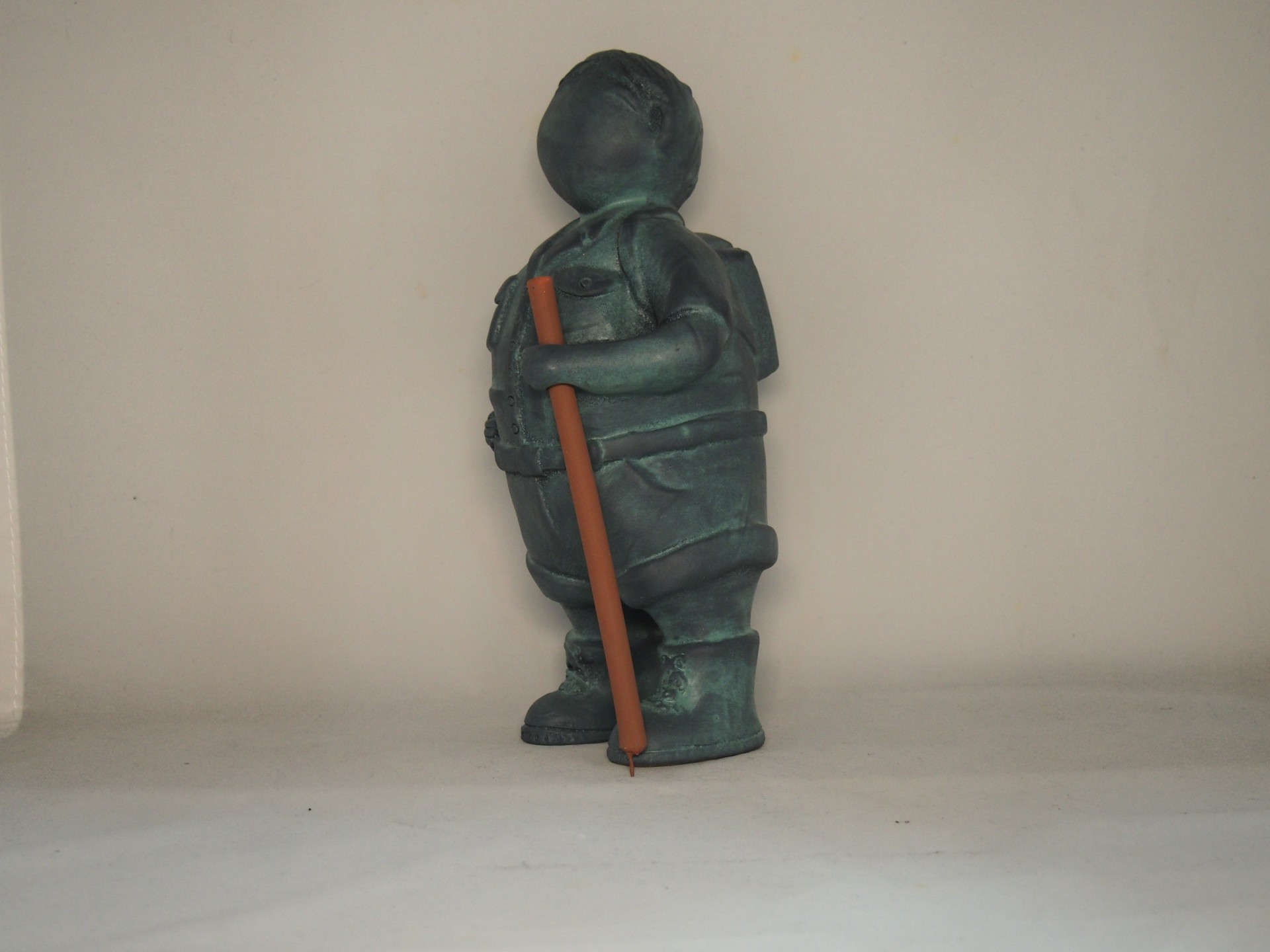 Peregrino caminhante 30cm faiança pintada