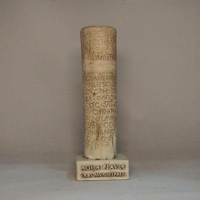 Padrão dos Povos 17 cm Faiança Pintada