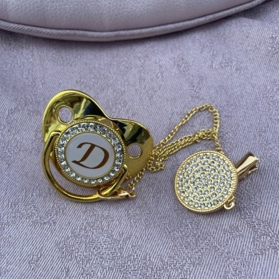 Chucha de Silicone com Inicial