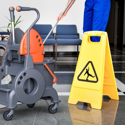 Carros de Limpeza e Multiusos