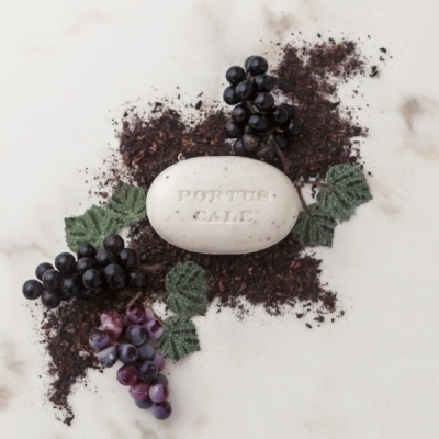 Sabonete&#x20;em&#x20;Caixa&#x20;de&#x20;Madeira&#x20;Ruby&#x20;Red&#x20;150g