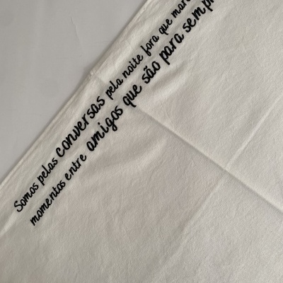 CAMINHO DE MESA BRANCO ''SOMOS PELAS CONVERSAS PELA NOITE FORA''