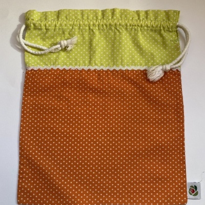 SACO DE TECIDO LARANJA E VERDE ALFACE