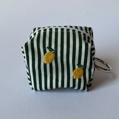 BOLSA PORTA-CHAVES LIMÕES ESCUROS