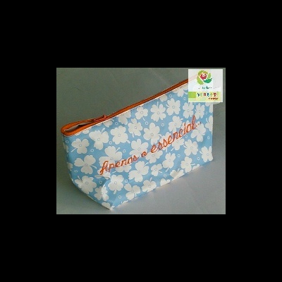 Nécessaire tecido plastificado c/ borboletas
