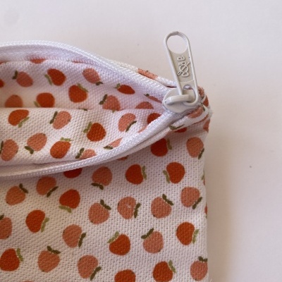 BOLSINHA PÊSSEGOS ESTAMPADA