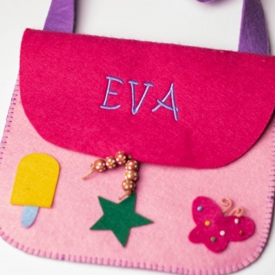 CARTEIRA DE FELTRO ''EVA''