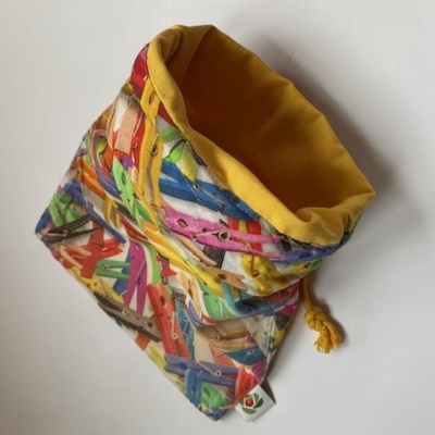 SACO MOLAS DE ROUPA AMARELO