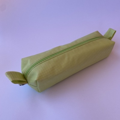 ESTOJO PLASTIFICADO ''VERDE CLARO''