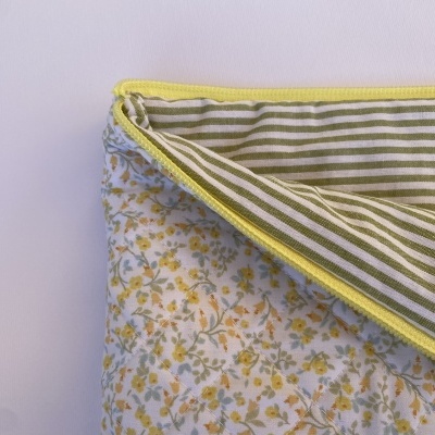 BOLSA MULTI-USOS FLORAL AMARELA