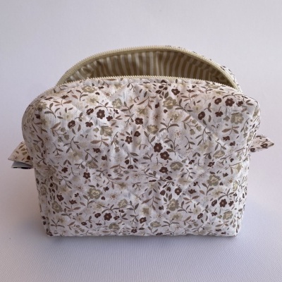 NÉCESSAIRE FLORAL BEGE
