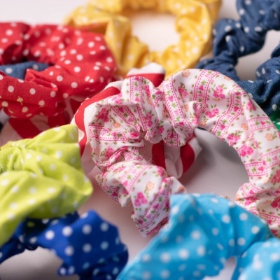 SCRUNCHIE COM MISSANGAS