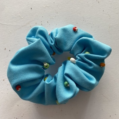 SCRUNCHIE COM MISSANGAS