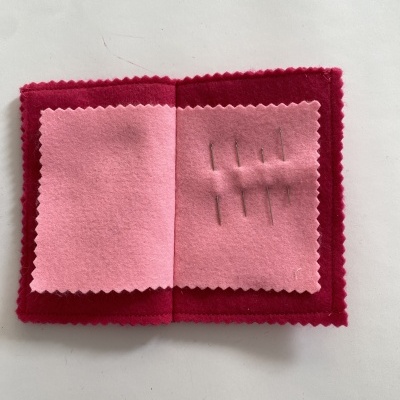 PORTA-AGULHAS CARTA DE AMOR