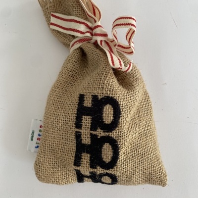 SAQUINHO COM ALFAZEMA ''HOHOHO''