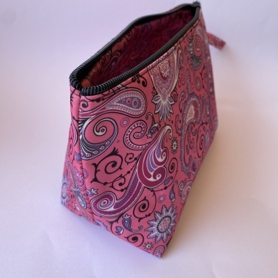 NÉCESSAIRE ''CORNUCÓPIAS''