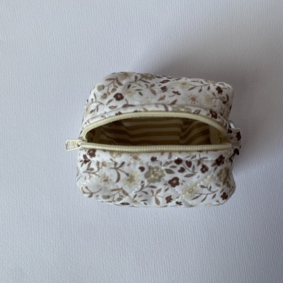 BOLSA PORTA-CHAVES FLORAL BEGE