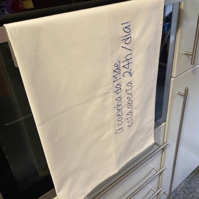 PANO DA LOIÇA ''A COZINHA DA MÃE ESTÁ ABERTA 24H/DIA''