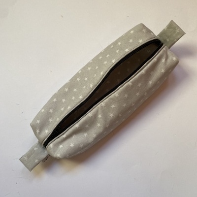 Estojo tecido cinzento c/ cornucópias