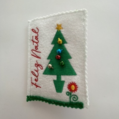 PORTA-AGULHAS ''ÁRVORE DE NATAL BRANCA GUIZOS''