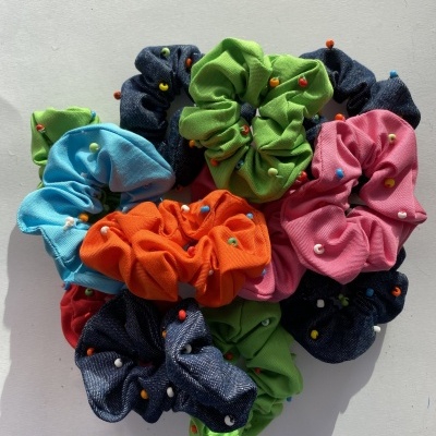 SCRUNCHIE COM MISSANGAS