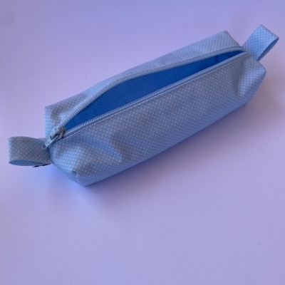 ESTOJO PLASTIFICADO ''AZUL CLARO''