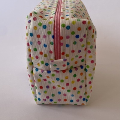 NÉCESSAIRE SIMPLES BOLINHAS