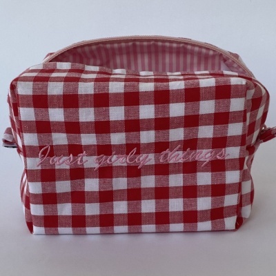 NÉCESSAIRE “JUST GIRLY THINGS”