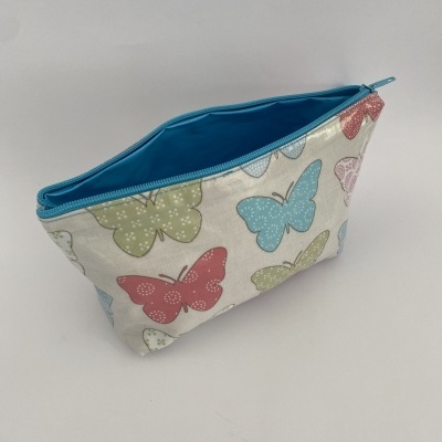 Nécessaire tecido plastificado borboletas