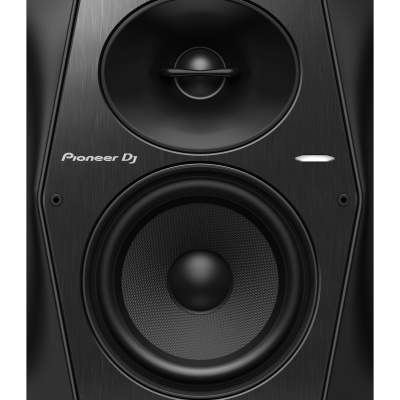 Coluna de som Pioneer DJ preta com duas colunas redondas e acabamento em metal escovado