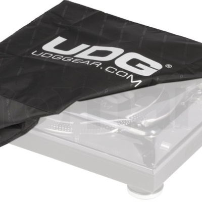 Capa preta para equipamento com logo UDG e texto UDGGEAR.COM
