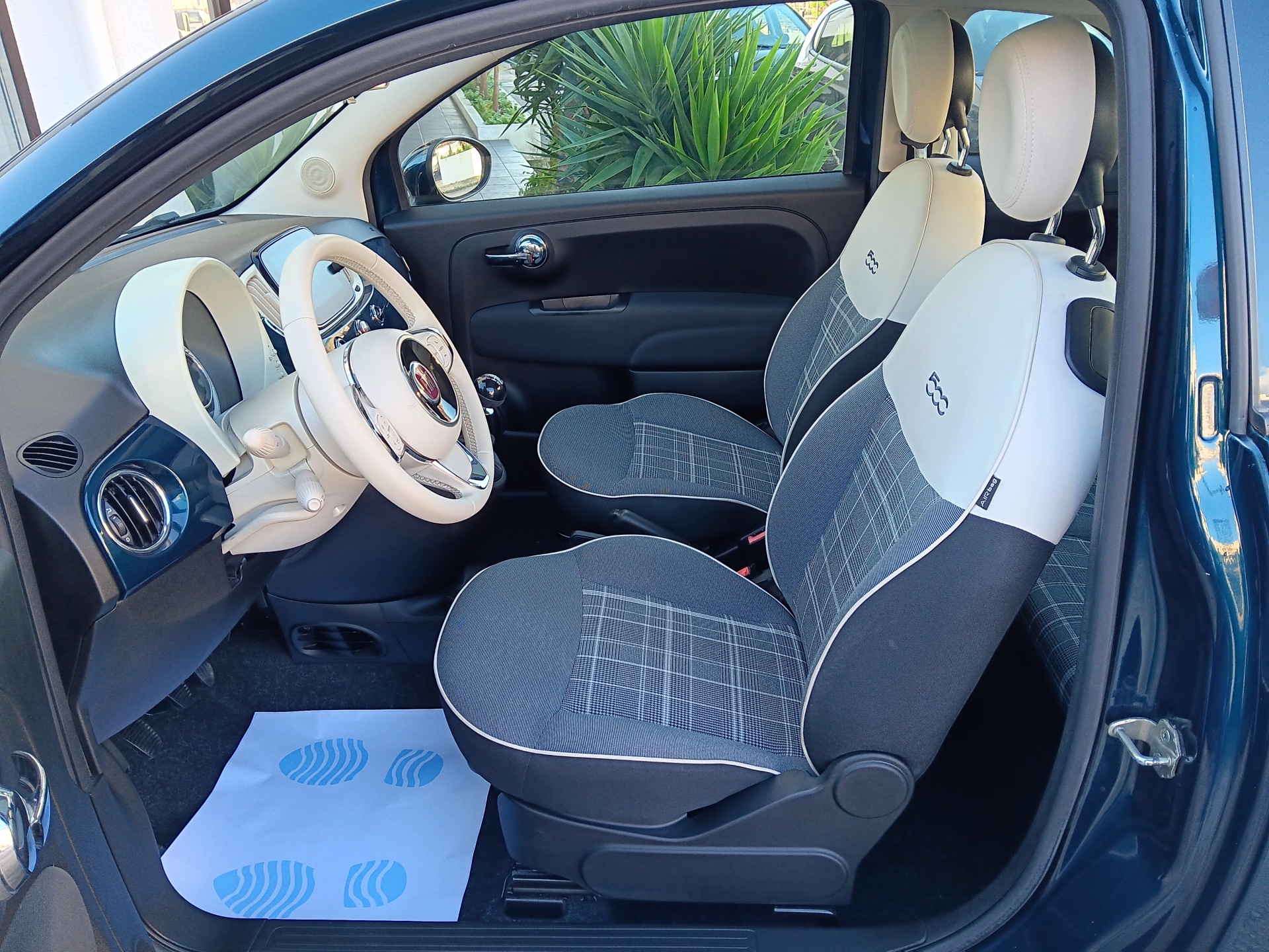 Fiat 500 Lounge 1.0 Hybrid 70cv Fiat 500 Lounge 1.0 Hybrid 70cv