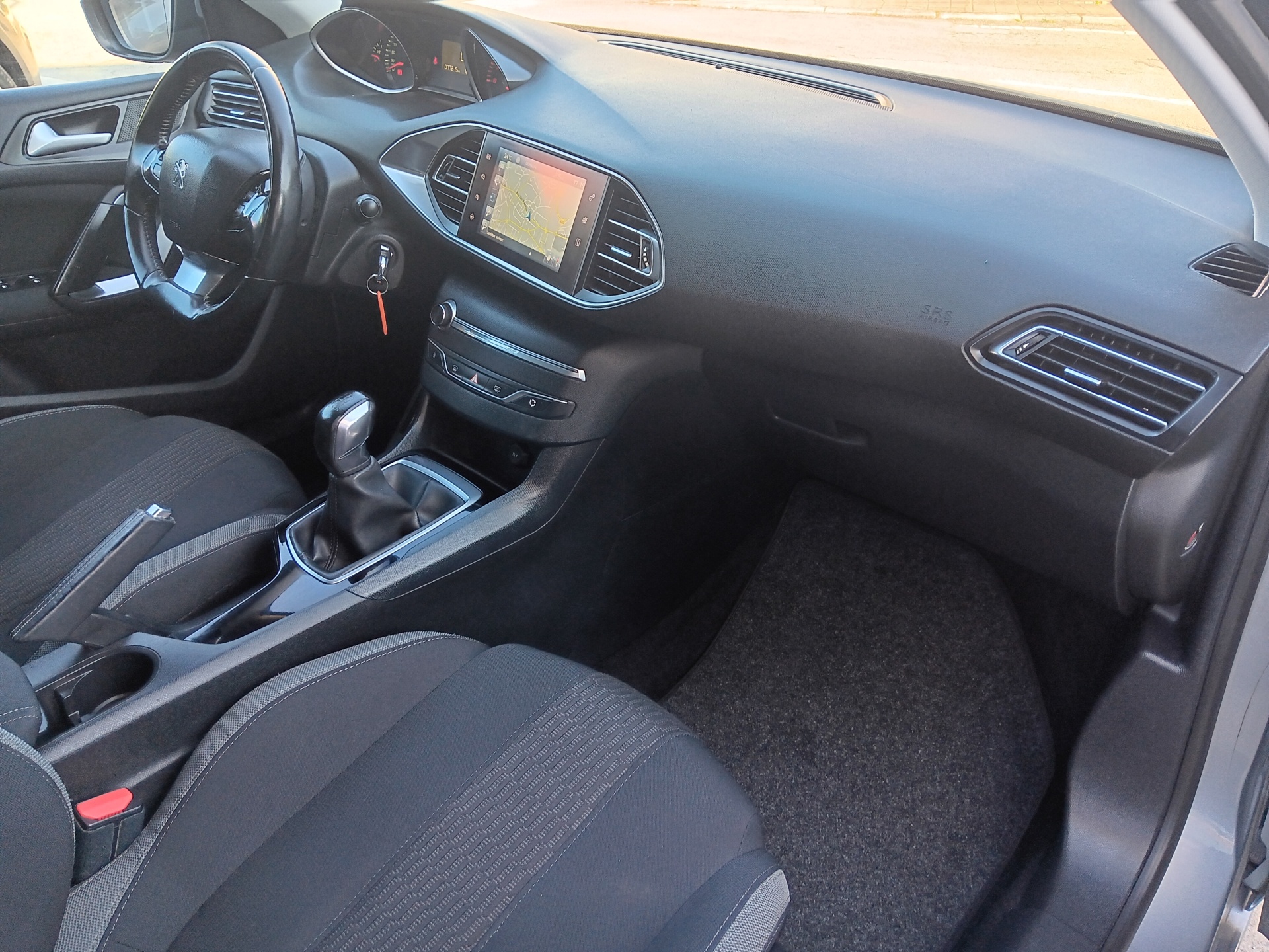 Peugeot 308 sw Style 1.6 HDi 100cv Peugeot 308 sw Style 1.6 HDi 100cv