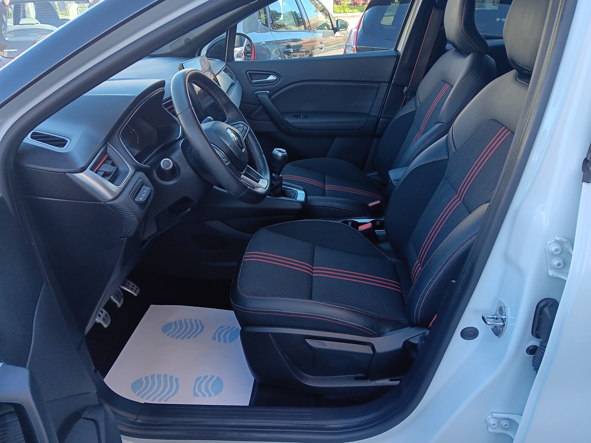 Renault Captur RS Line 1.0 TCe 90cv Renault Captur RS Line 1.0 TCe 90cv