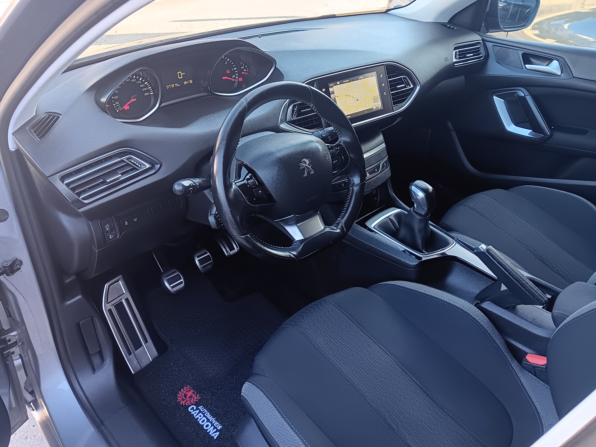 Peugeot 308 sw Style 1.6 HDi 100cv Peugeot 308 sw Style 1.6 HDi 100cv