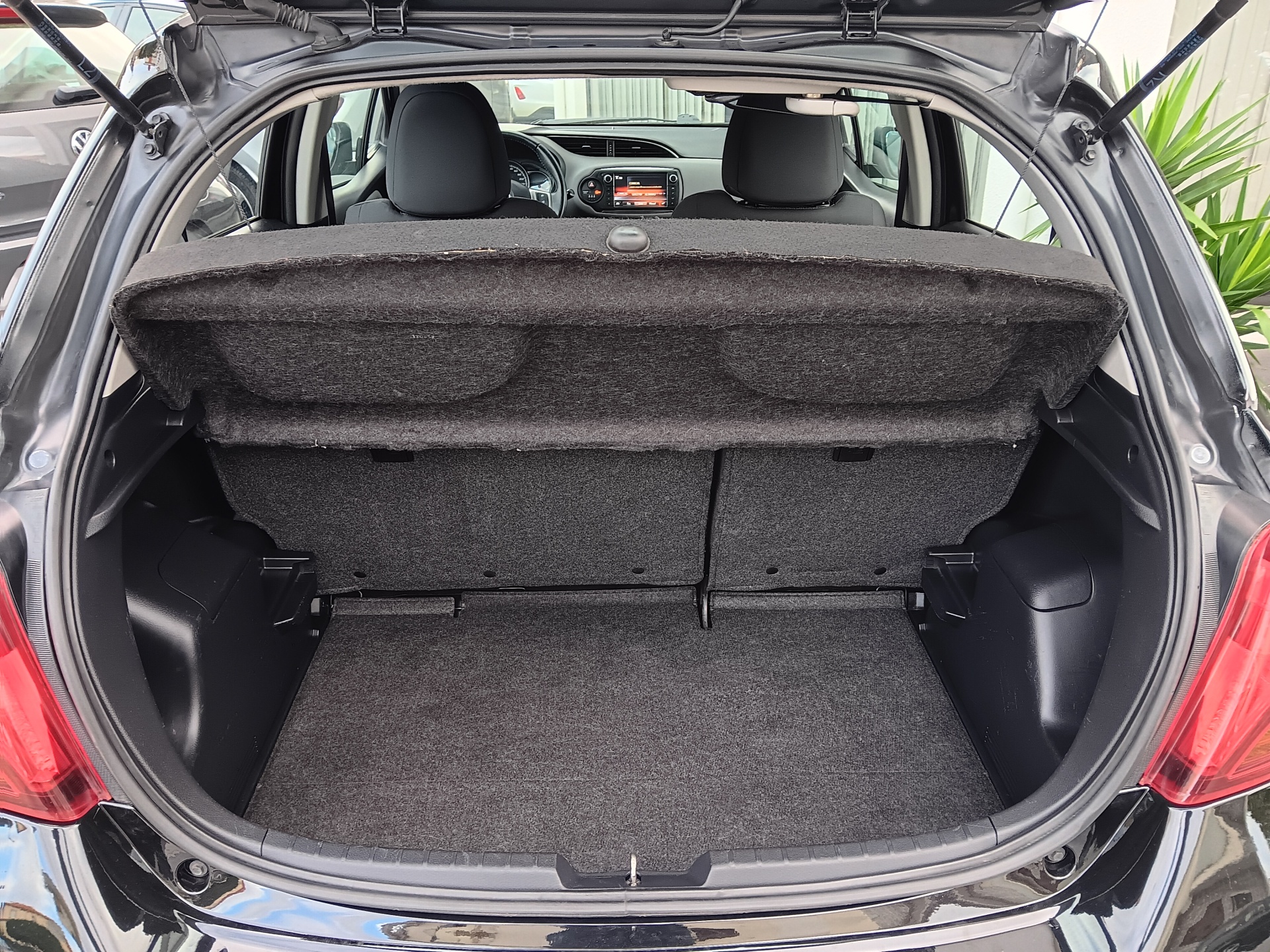 Toyota Yaris 1.0 VVT-i Active 68cv Toyota Yaris 1.0 VVT-i Active 68cv