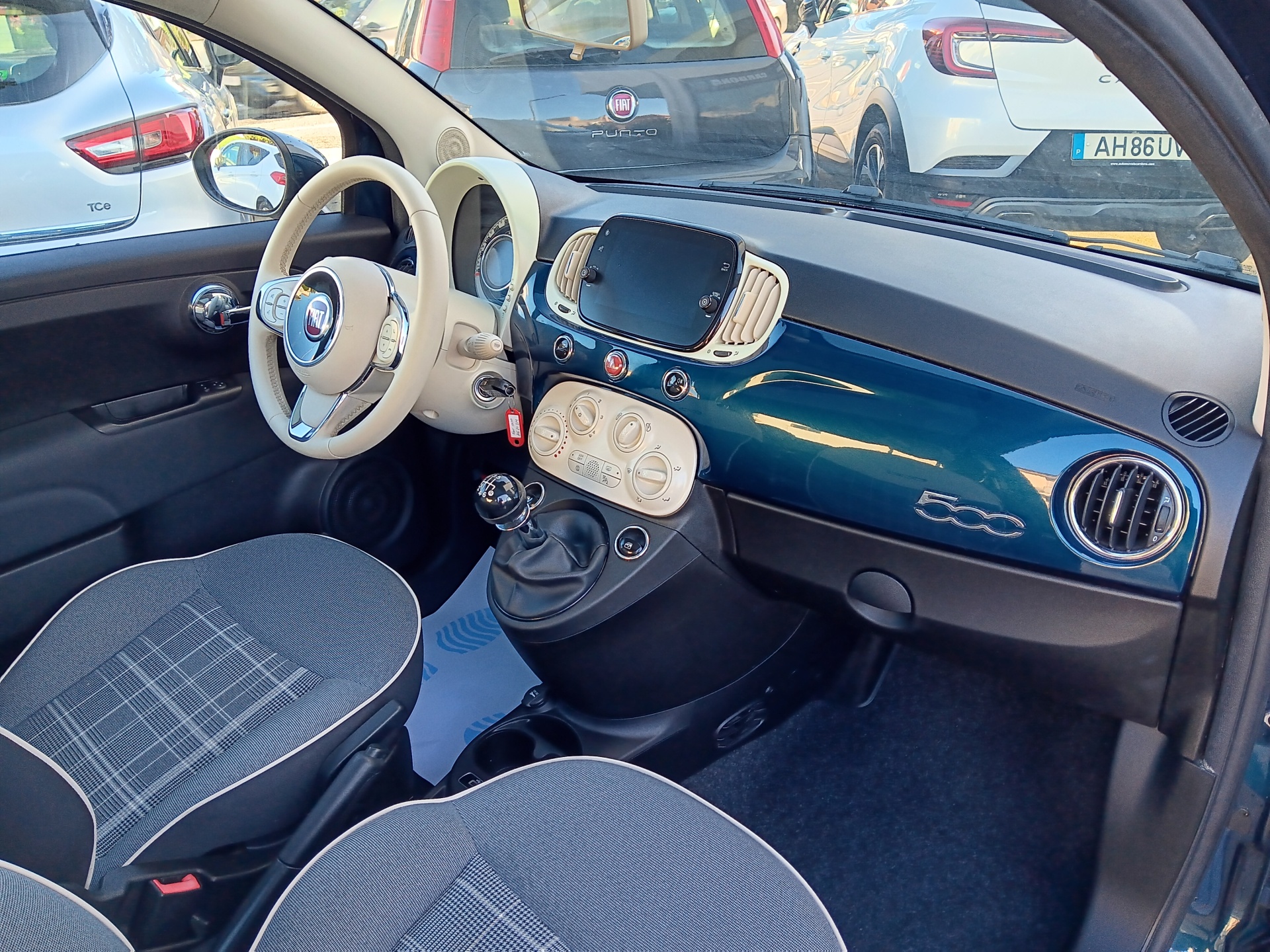 Fiat 500 Lounge 1.0 Hybrid 70cv Fiat 500 Lounge 1.0 Hybrid 70cv