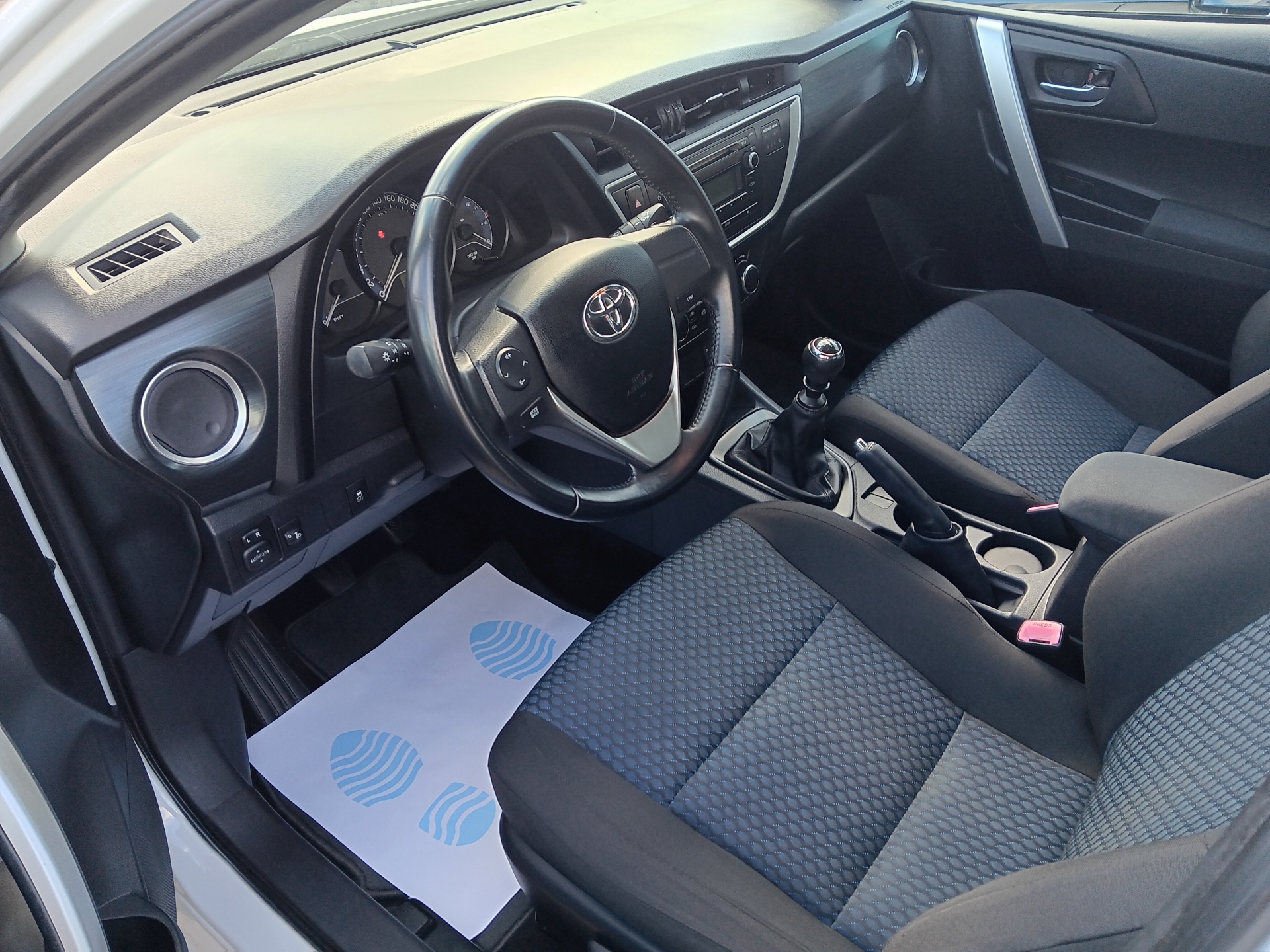 Toyota Auris Touring Sports 1.33 VVT-i 100cv Toyota Auris Touring Sports 1.33 VVT-i 100cv