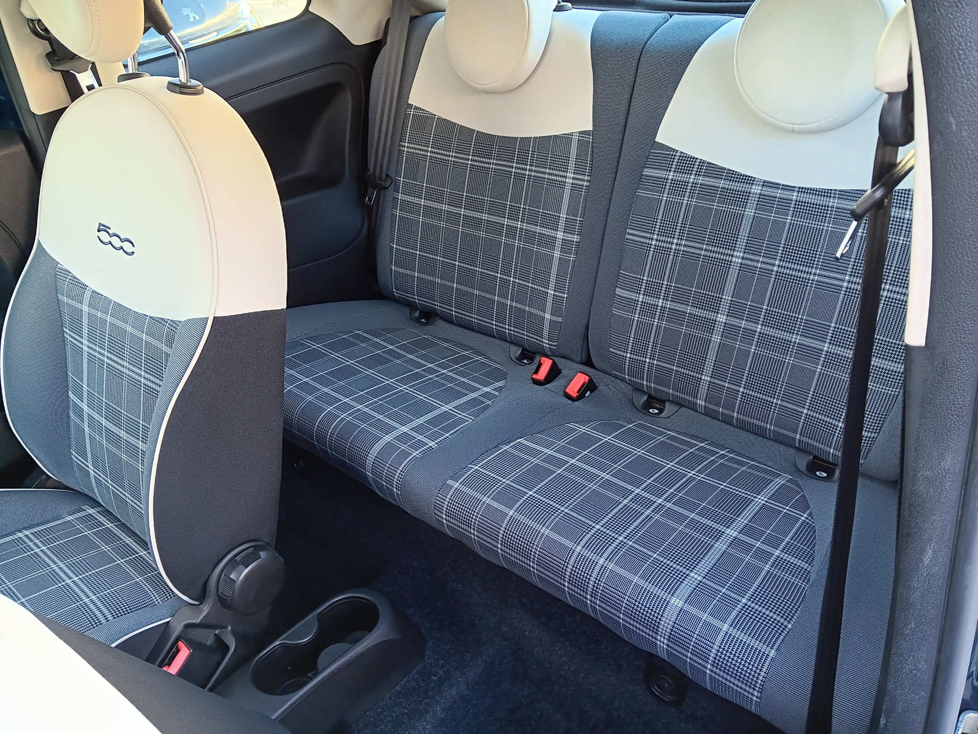 Fiat 500 Lounge 1.0 Hybrid 70cv Fiat 500 Lounge 1.0 Hybrid 70cv