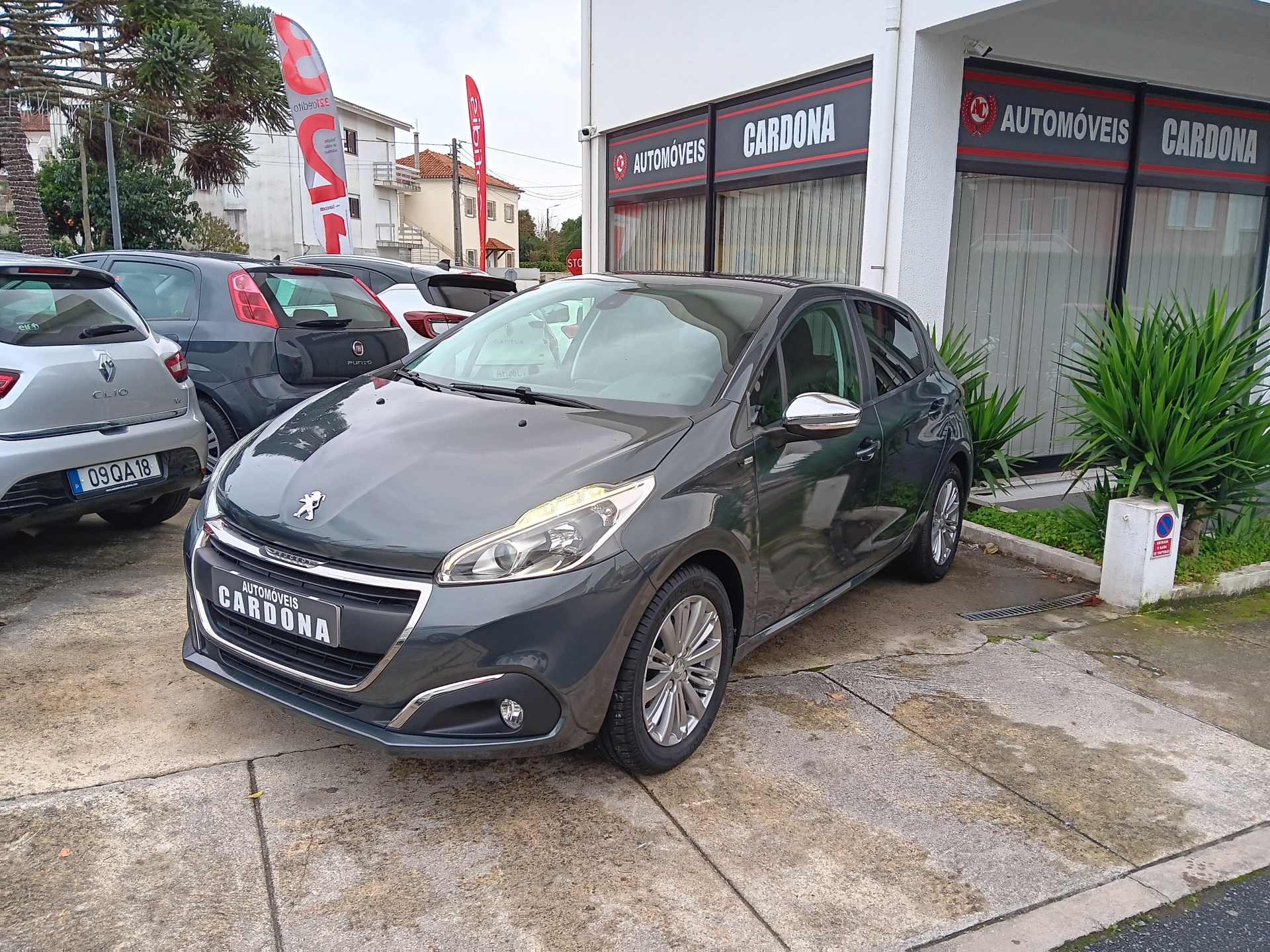Peugeot 208 Style 1.2 82cv Peugeot 208 Style 1.2 82cv