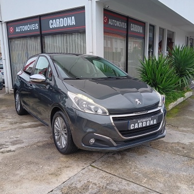 Peugeot 208 Style 1.2 82cv