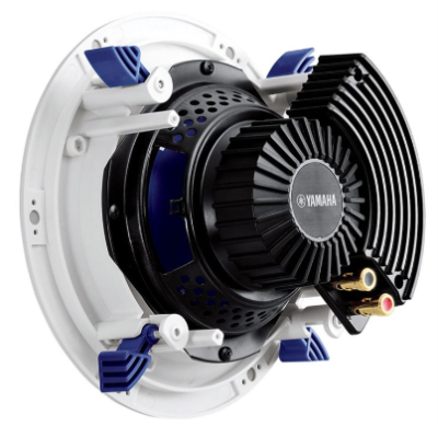 Coluna de som embutida branca com alto-falante preto e logótipo YAMAHA