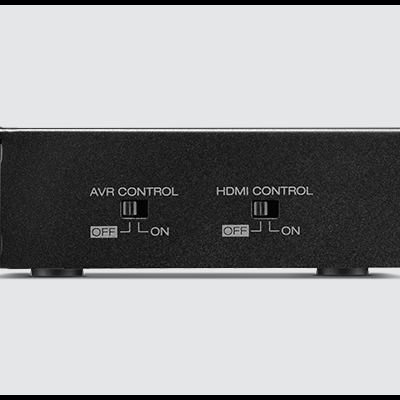 Dispositivo electrónico preto com controle AVR e HDMI