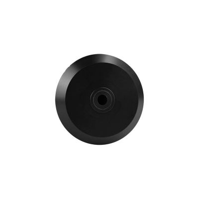Roda preta com orifício central em fundo branco