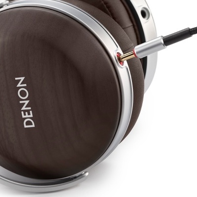 DENON AH-D5200 - Auscultador Circum-Aurais