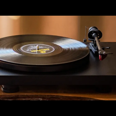 Gira-Discos Pro-ject Audio Debut Carbon Evo