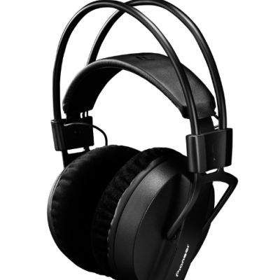 Auriculares circum-aurais negros com almofadas almofadadas e arco ajustável