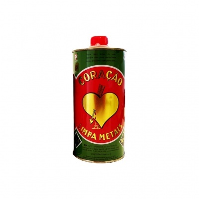 Lata metálica verde com tampa vermelha e etiqueta de coração amarelo