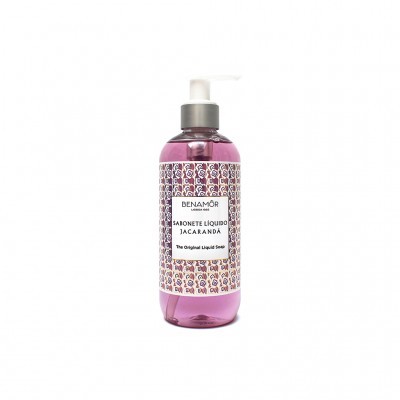 Frasco rosa de sabonete líquido com tampa branca e etiqueta decorada